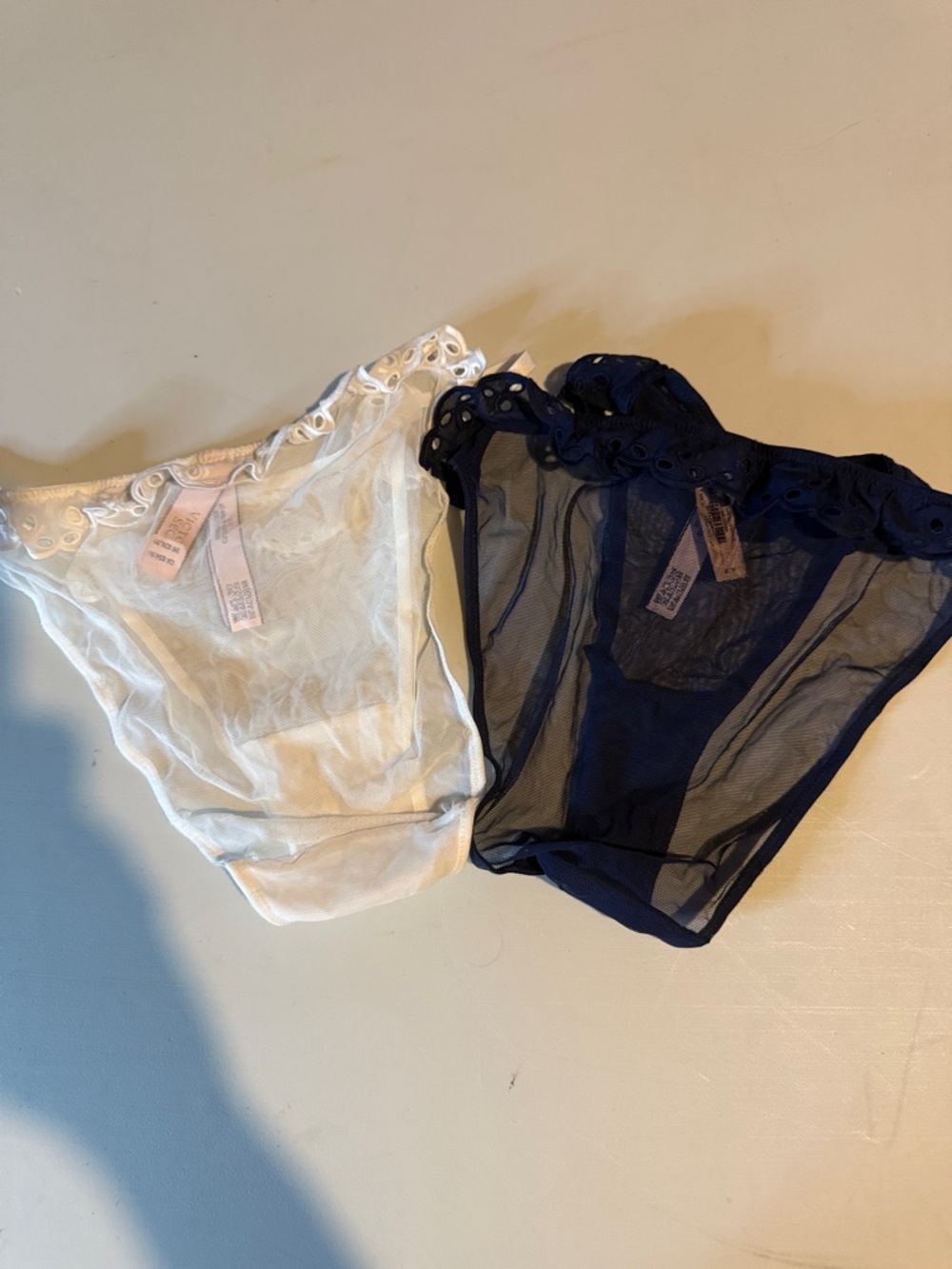 Victoria’s Secret Set Lace Trim Bikini Briefs - White & Navy - Picture 4 of 4